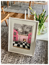 Load image into Gallery viewer, Stad med röd cykel