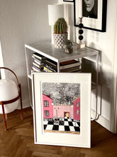 Load image into Gallery viewer, Stad med röd cykel