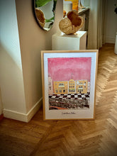 Load image into Gallery viewer, Ny! Stadshotell